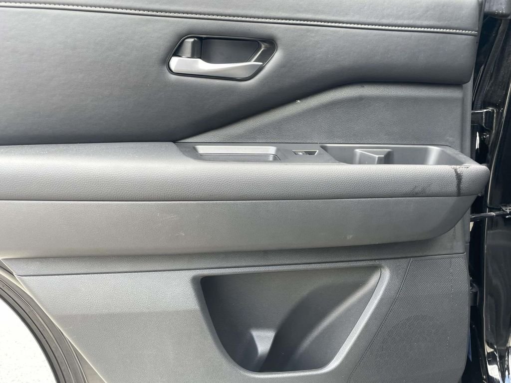 Used 2025 Black Nissan SL image 14