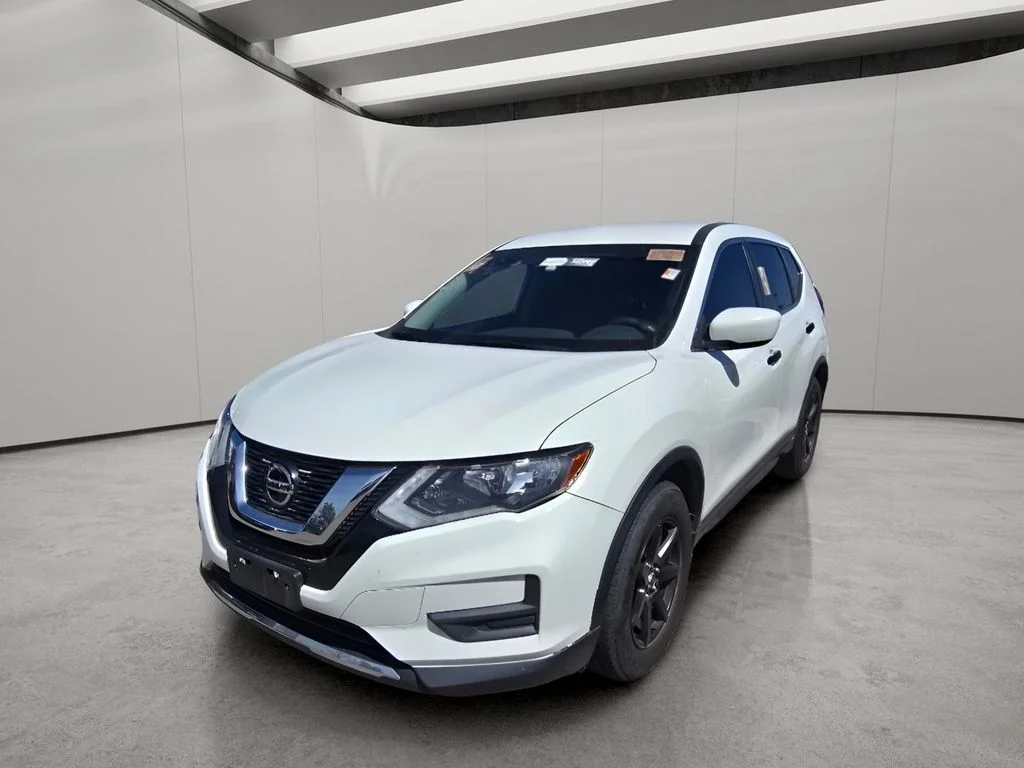 Used 2020 Glacier White Nissan S image 2