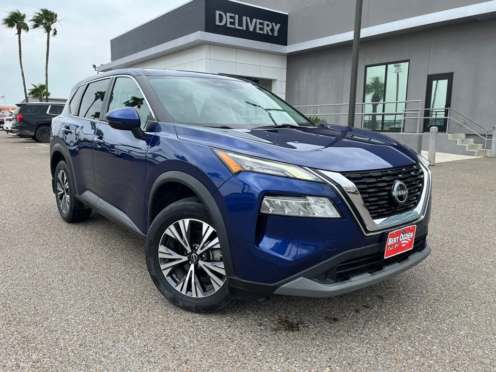 Used 2022 Blue Nissan SV image 1