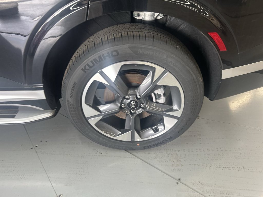New 2026 Abyss Black Hyundai Limited AWD image 34