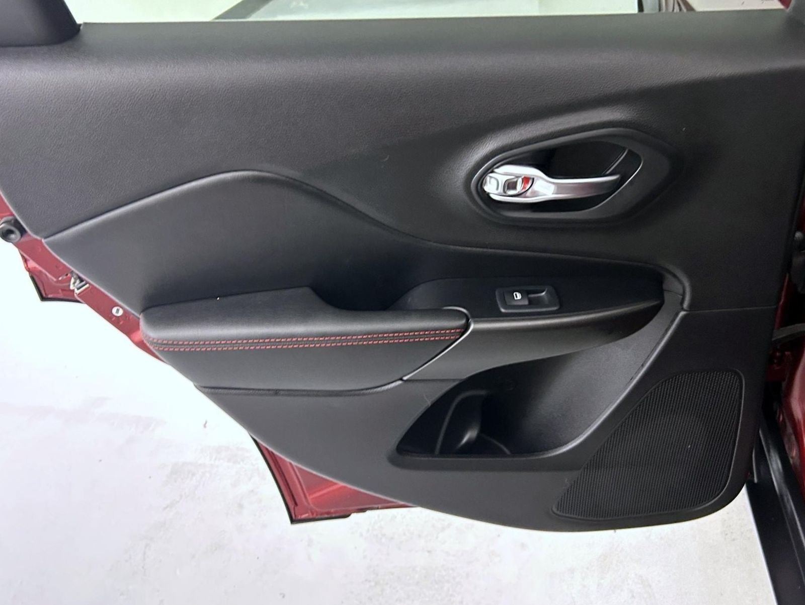 Used 2020 Red Jeep Trailhawk image 20