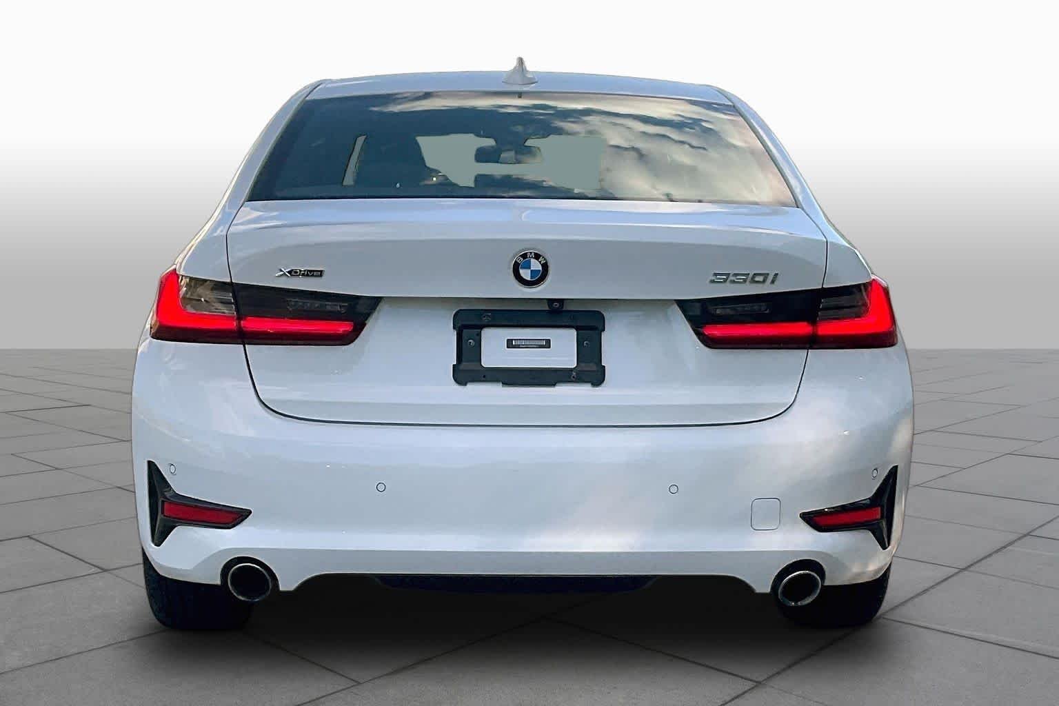 Used 2019 Alpine White BMW 330i xDrive image 4