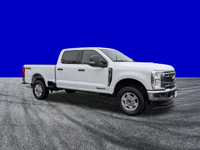 New 2026 Oxford White Ford F-350® XLT image 2