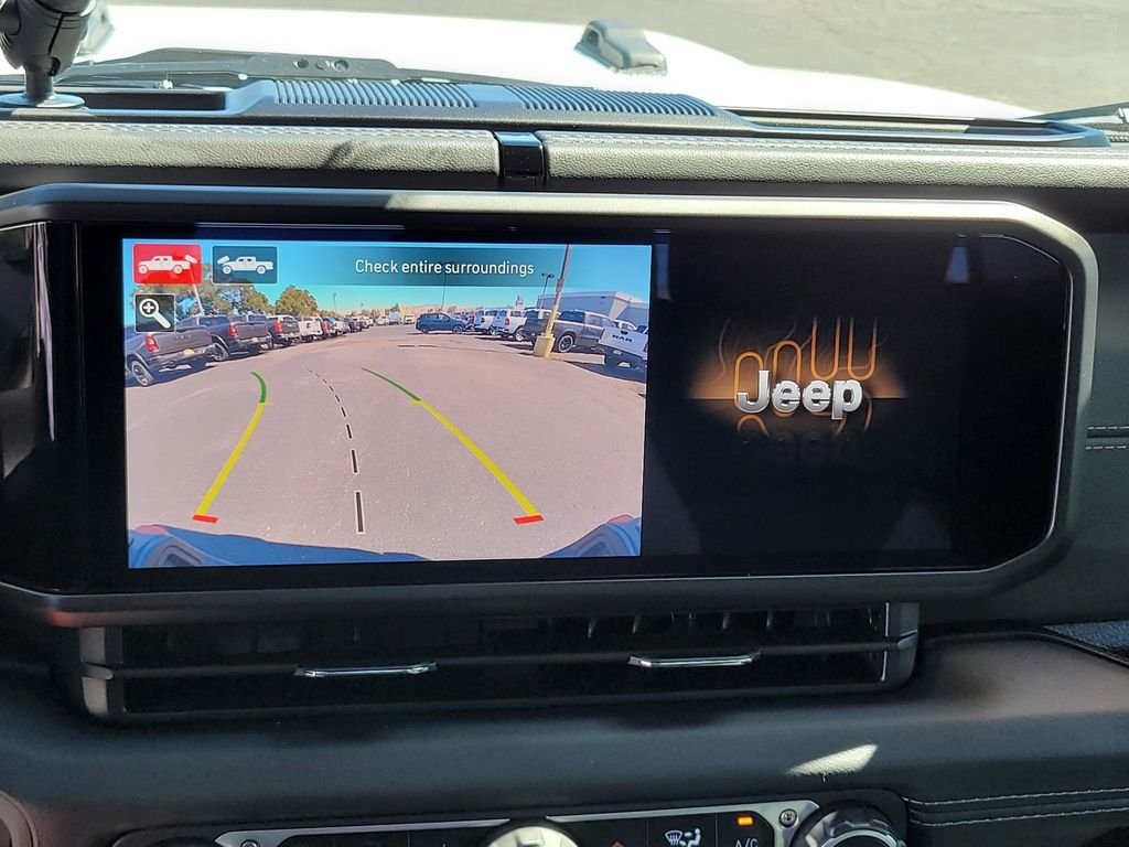 Used 2025 White Jeep Mojave image 19