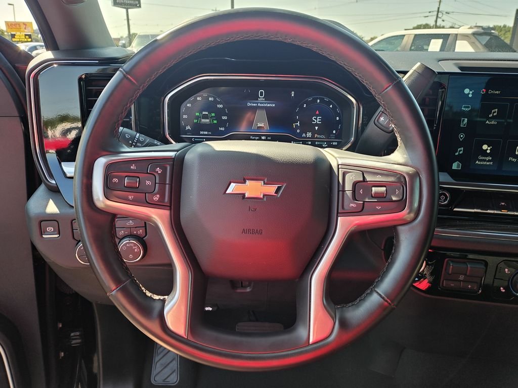 Used 2025 Black Chevrolet LT image 17