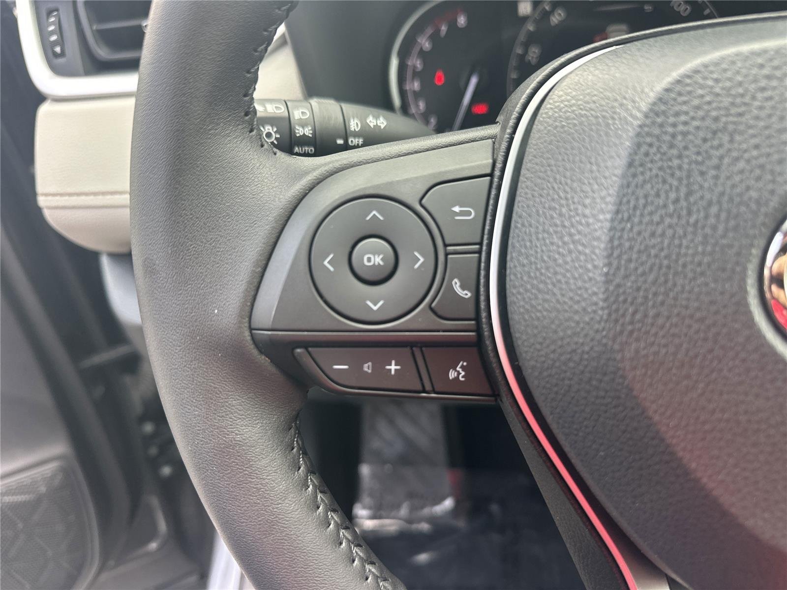 Used 2024 Magnetic Gray Metallic Toyota XLE Premium image 10