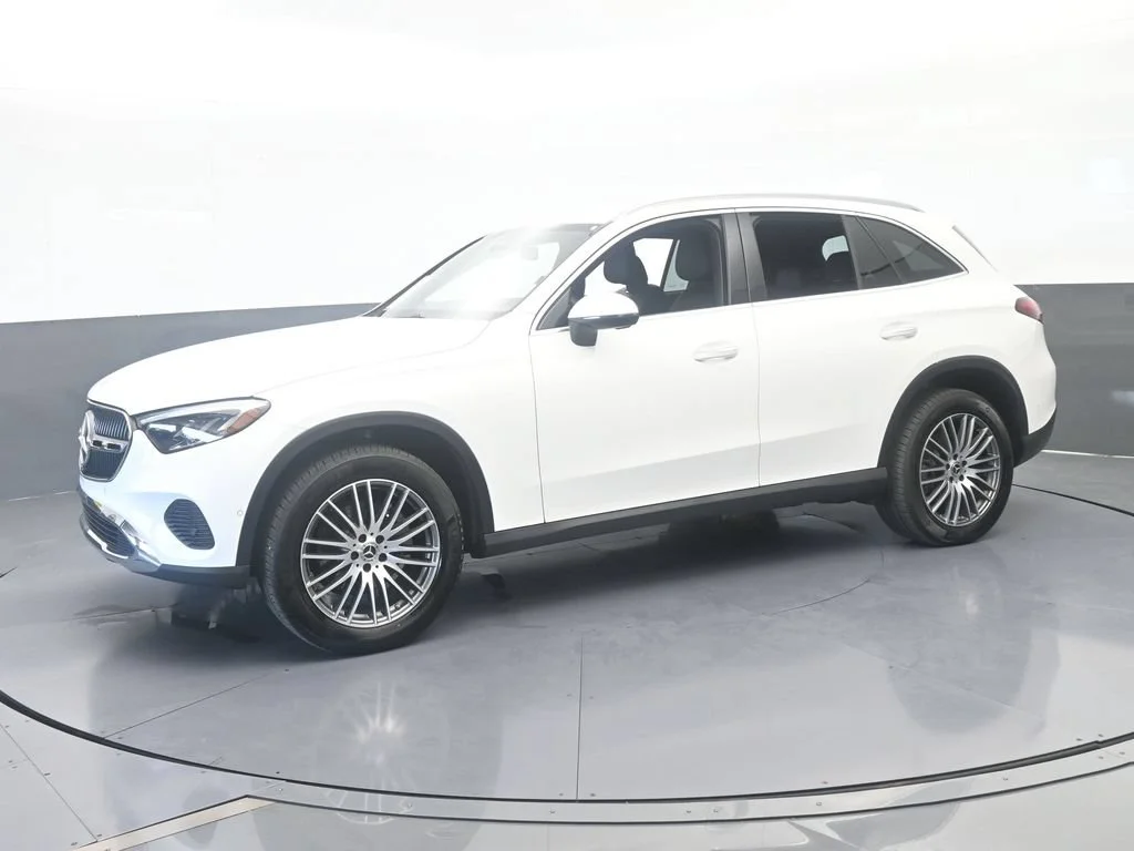 2026 Mercedes-Benz GLC Base