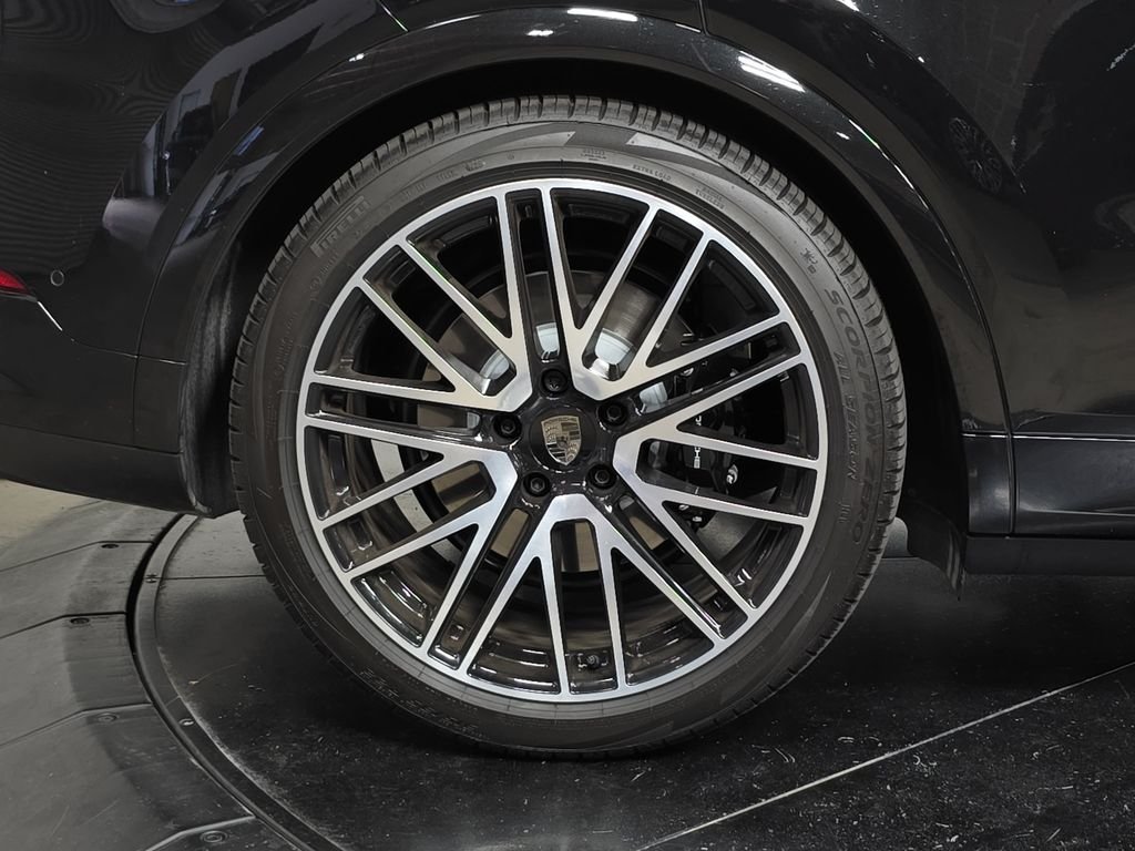Certified Used 2026  Porsche Turbo image 29