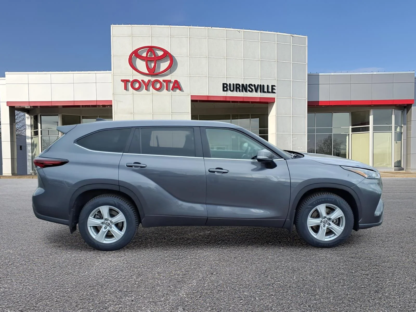 Certified 2024 Toyota Highlander LE with VIN 5TDKDRBH3RS560190 for sale in Burnsville, Minnesota