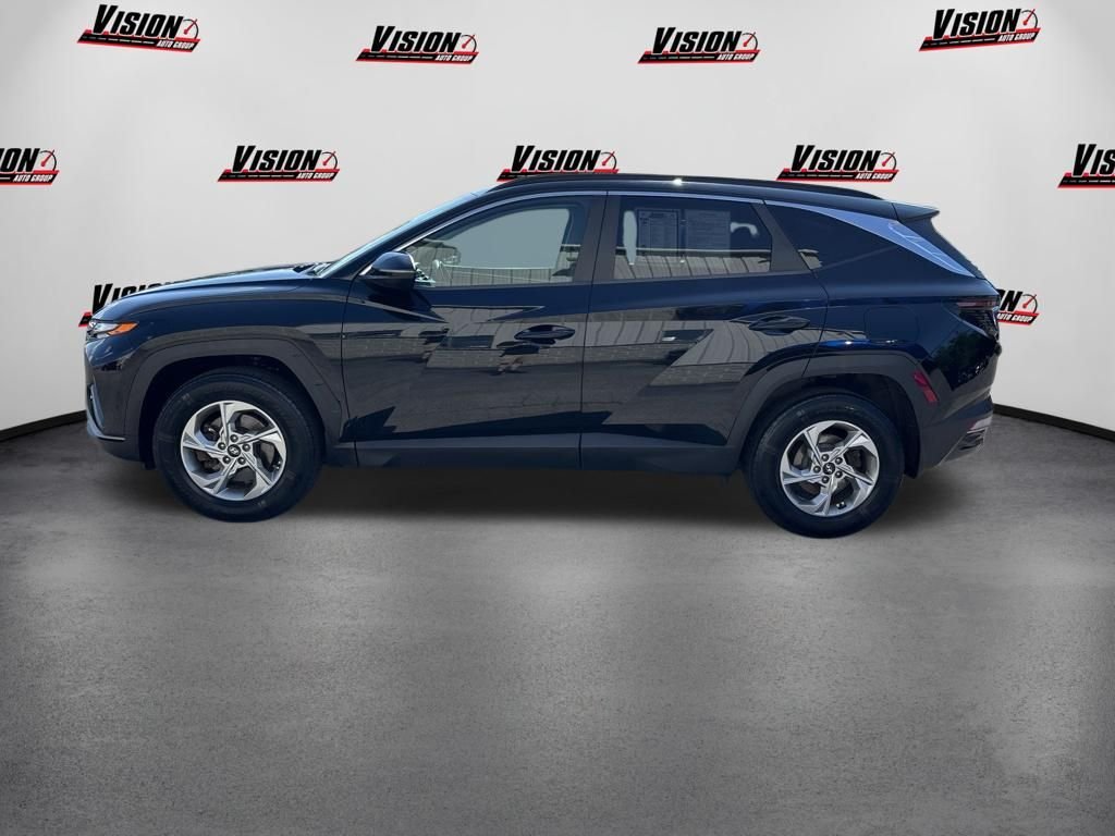 Used 2022 Black Hyundai SEL image 2