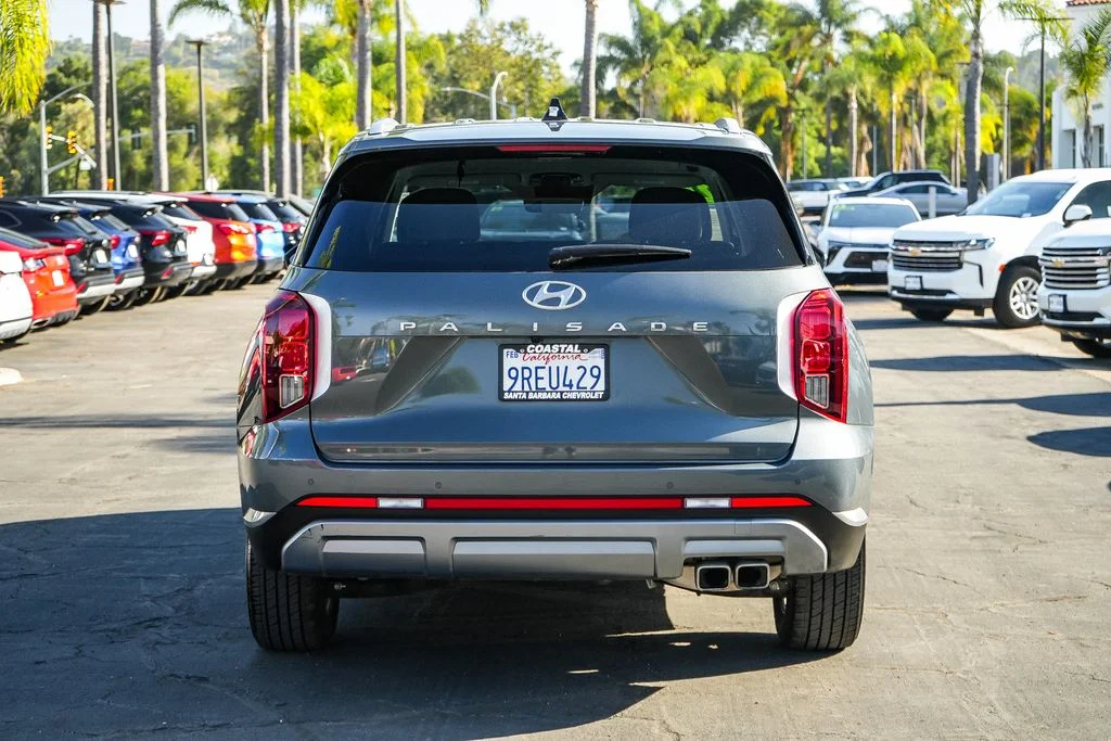 Used 2025 Gray Hyundai SEL image 5