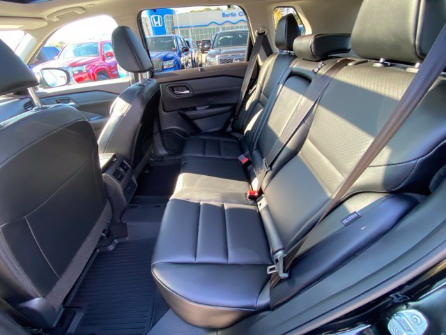 Used 2023 Super Black Nissan SV image 19
