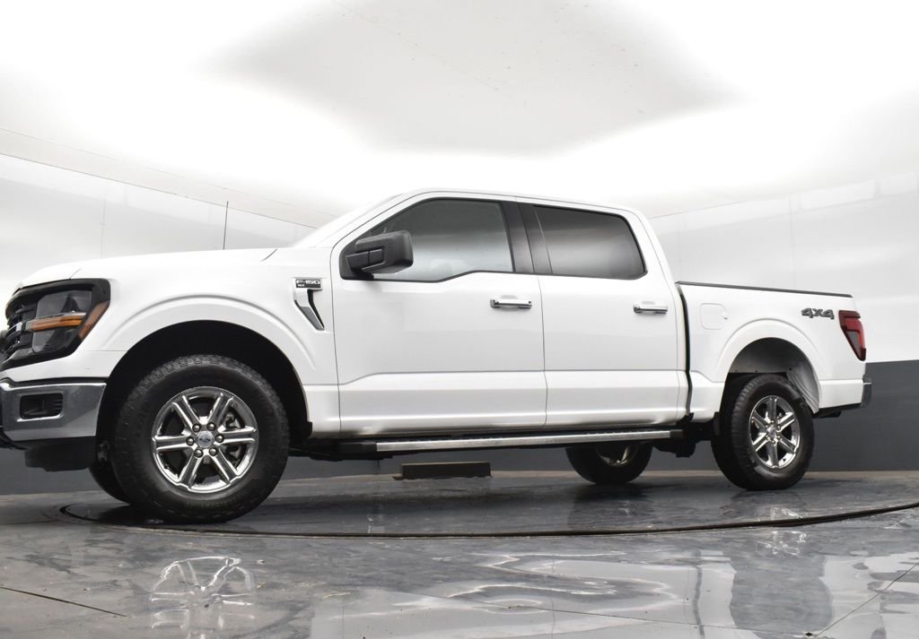 Used 2025 White Ford XLT image 28