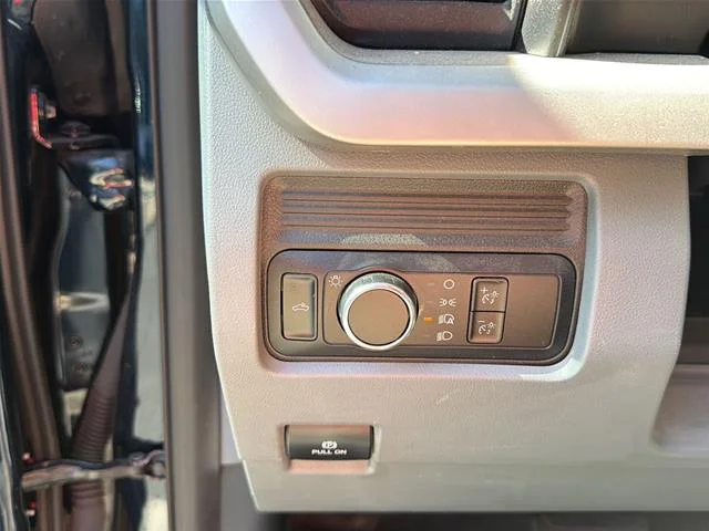 Used 2023 Blue Ford  image 18