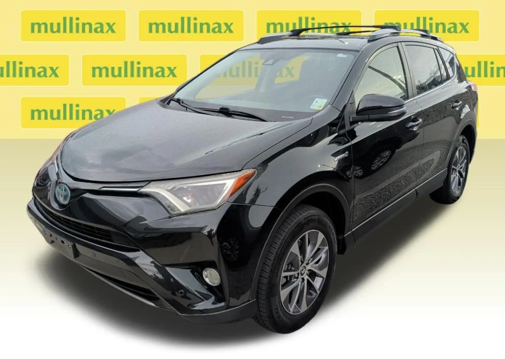 Certified Used 2018 Black Toyota XLE image 6