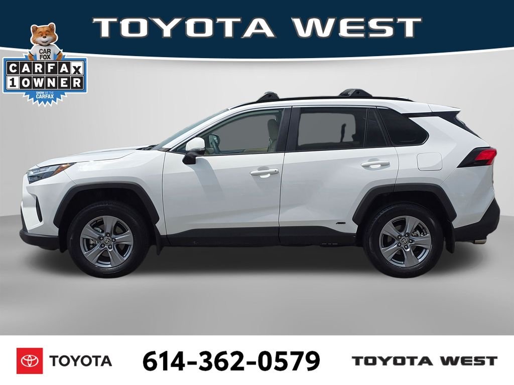 Used 2025 White Toyota XLE image 11