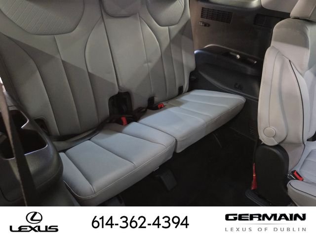 Used 2024 Black Hyundai SEL image 17