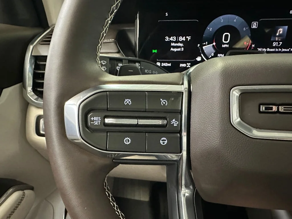2026 GMC Acadia Denali - Photo 12
