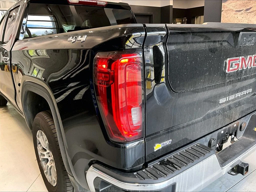 2024 GMC Sierra 1500 SLT - Photo 25