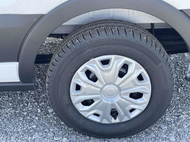 New 2026 Oxford White Ford XLT image 3