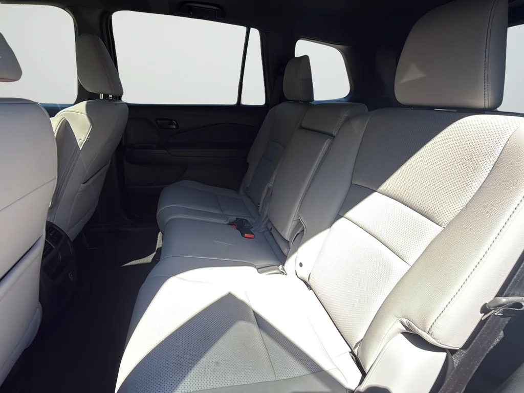 Used 2023 Blue Honda EX-L image 16