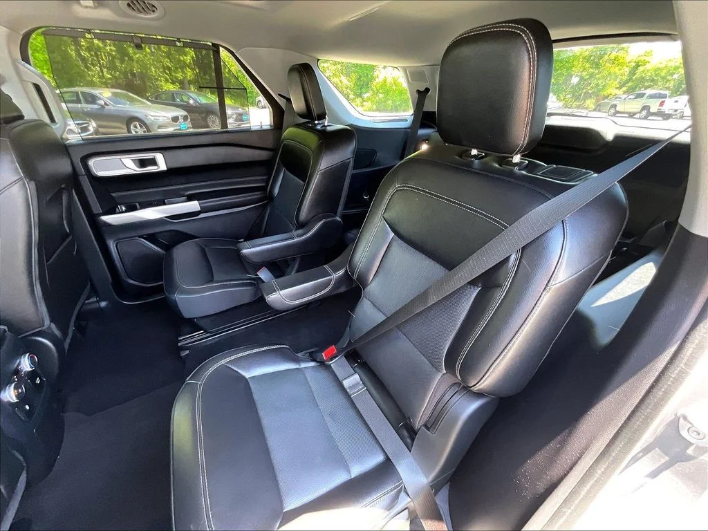 Used 2022 Gray Ford Limited image 25