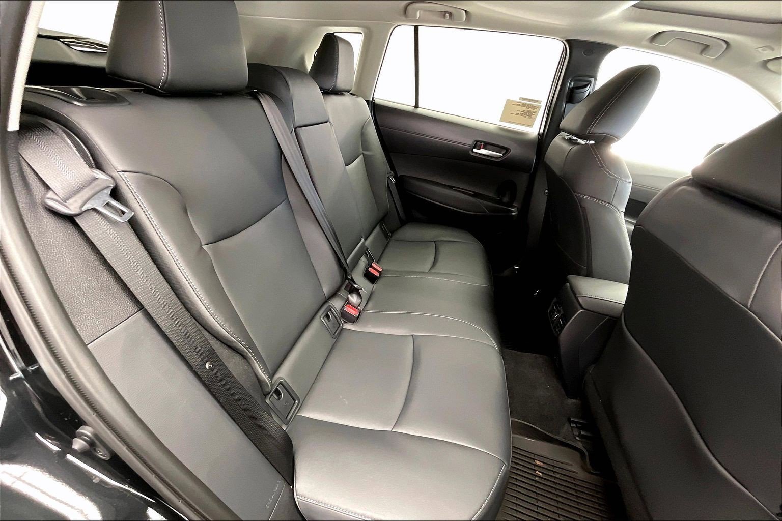 2026 Toyota Corolla Cross XLE - Photo 10