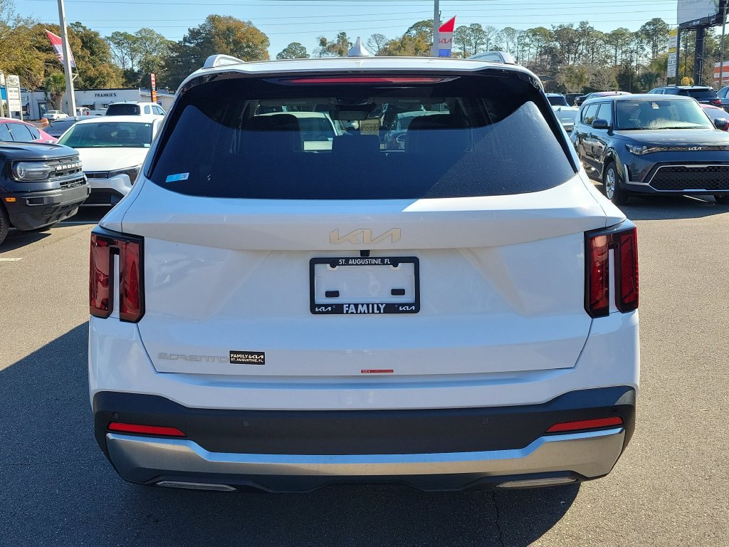 New 2026 Glacial White Pearl Kia S image 5