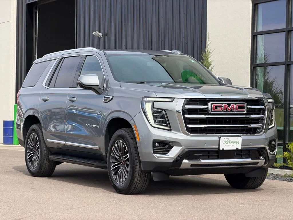 Used 2026 Gray GMC Elevation image 3