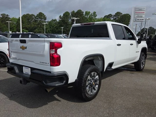 Used 2025 White Chevrolet Custom image 12