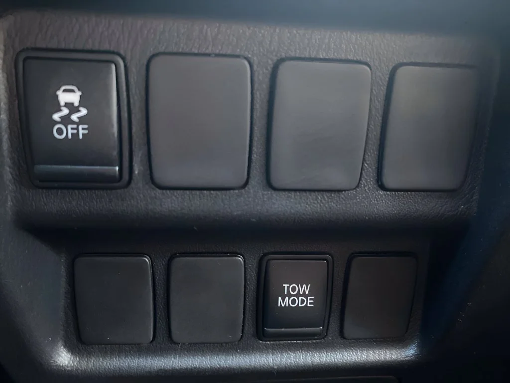 Used 2015 C Black Nissan S image 18