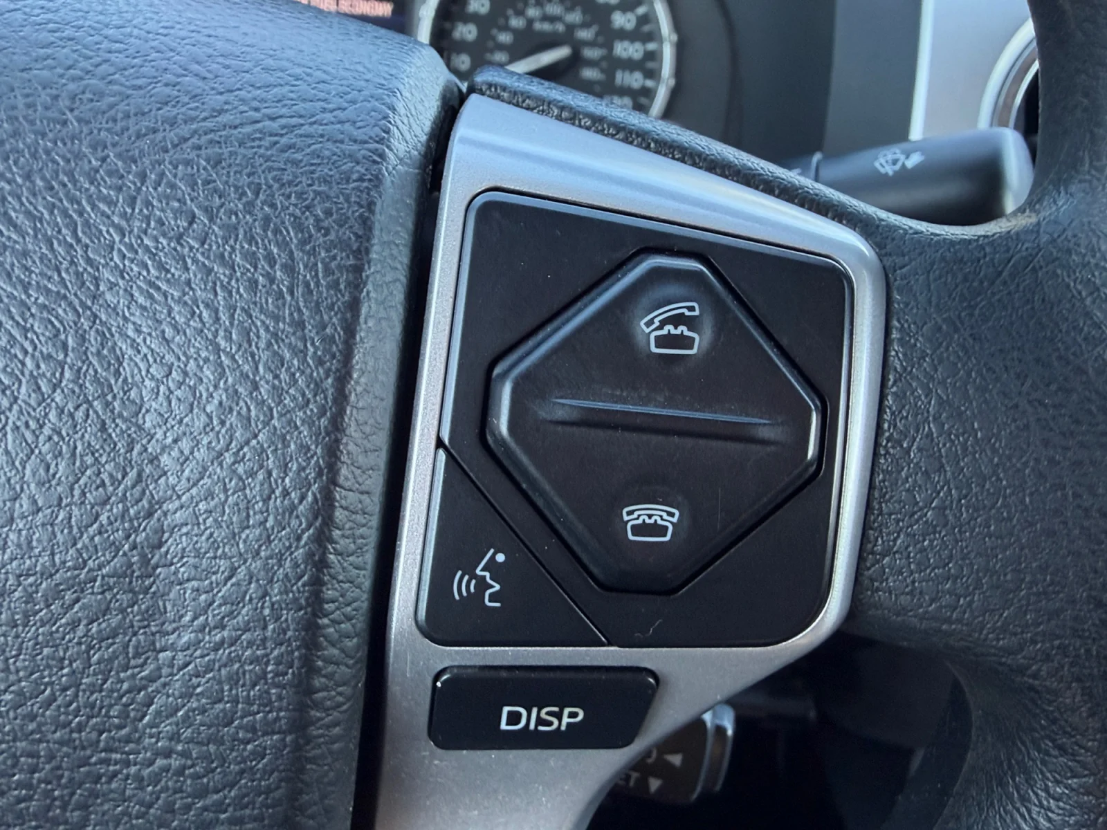 Used 2015 Barcelona Red Metallic Toyota SR5 image 23