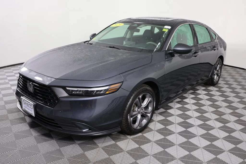Used 2023 Meteorite Gray Metallic Honda EX image 4