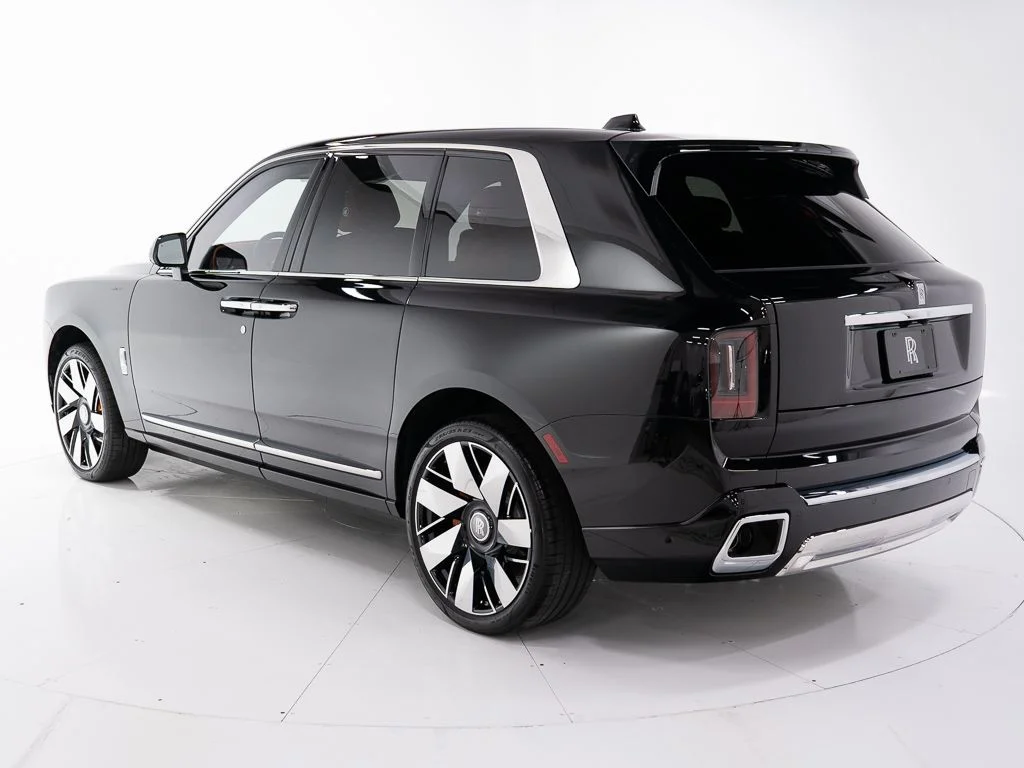 New 2026 Black Diamond Rolls-Royce  image 3