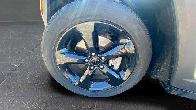 Used 2021 Bright White Clearcoat Jeep Altitude image 27
