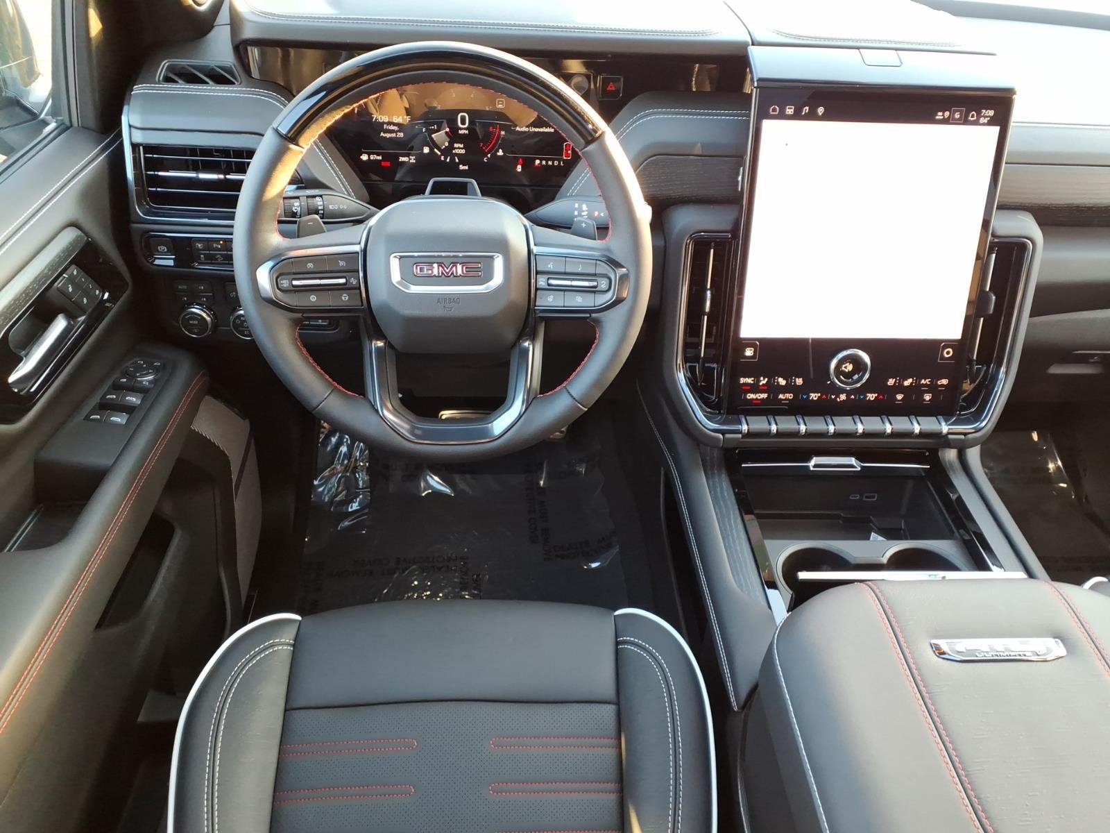 2026 GMC Yukon AT4 Ultimate - Photo 3