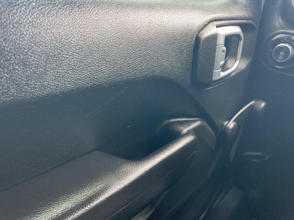 Used 2020 Sting-Gray Clearcoat Jeep Sport image 11