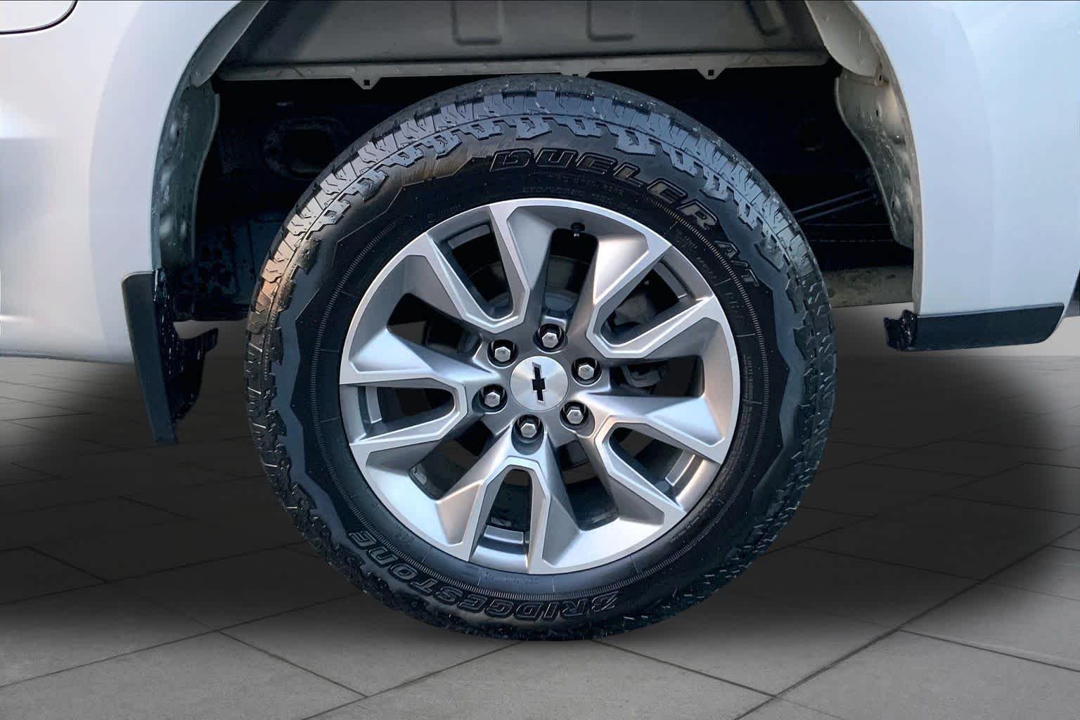 Used 2020 Silver Ice Metallic Chevrolet RST image 10