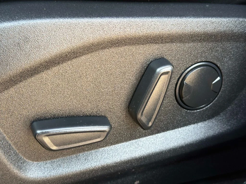 Used 2024 Agate Black Metallic Ford SEL image 20
