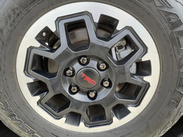 Certified Used 2025 CUTTING EDGE Toyota  image 27