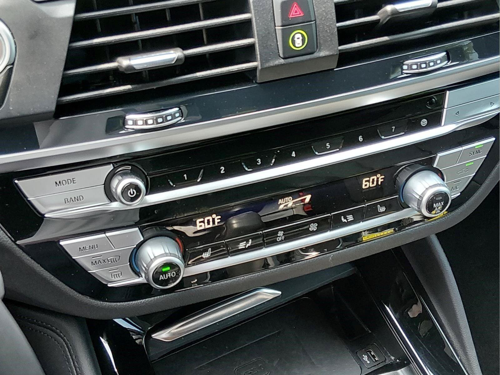 Used 2021 Black Sapphire Metallic BMW xDrive30i image 26