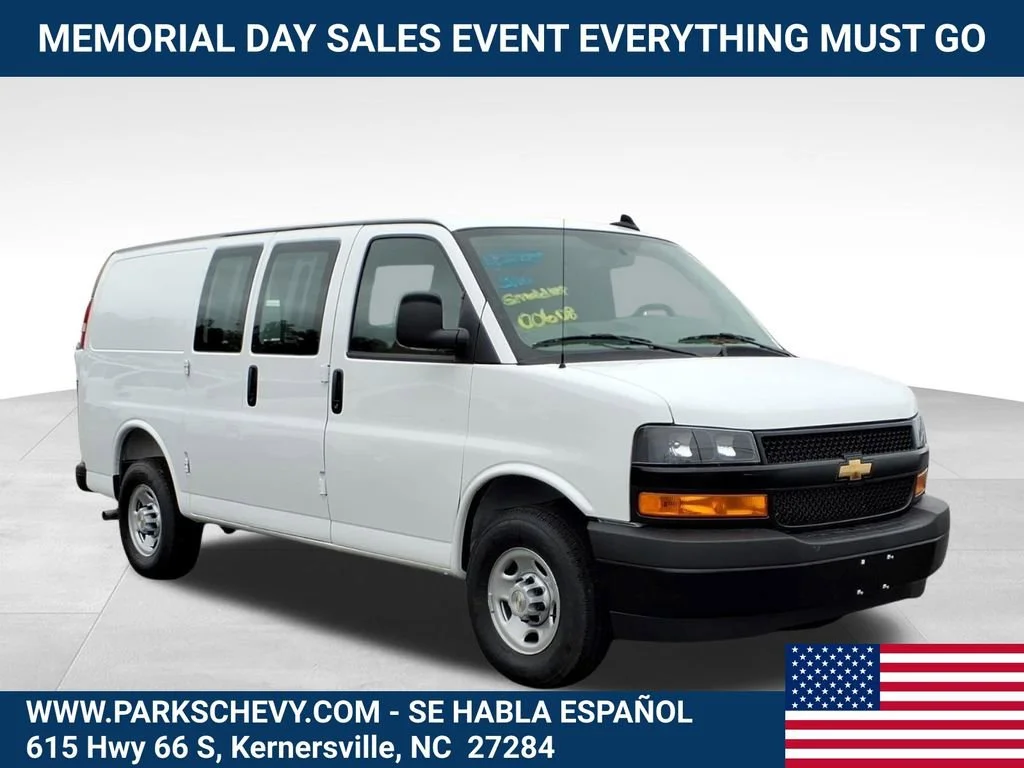 2026 Chevrolet Express 2500 Work Van HD's photo