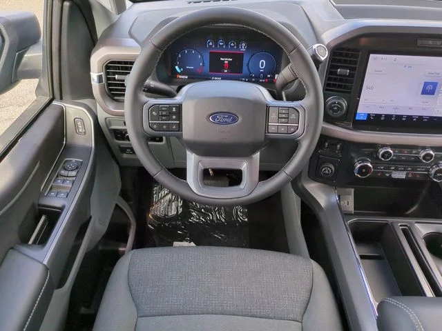New 2026 Agate Black Metallic Ford XLT image 16