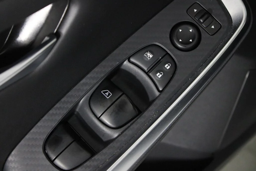 2025 Nissan Sentra SR - Photo 21