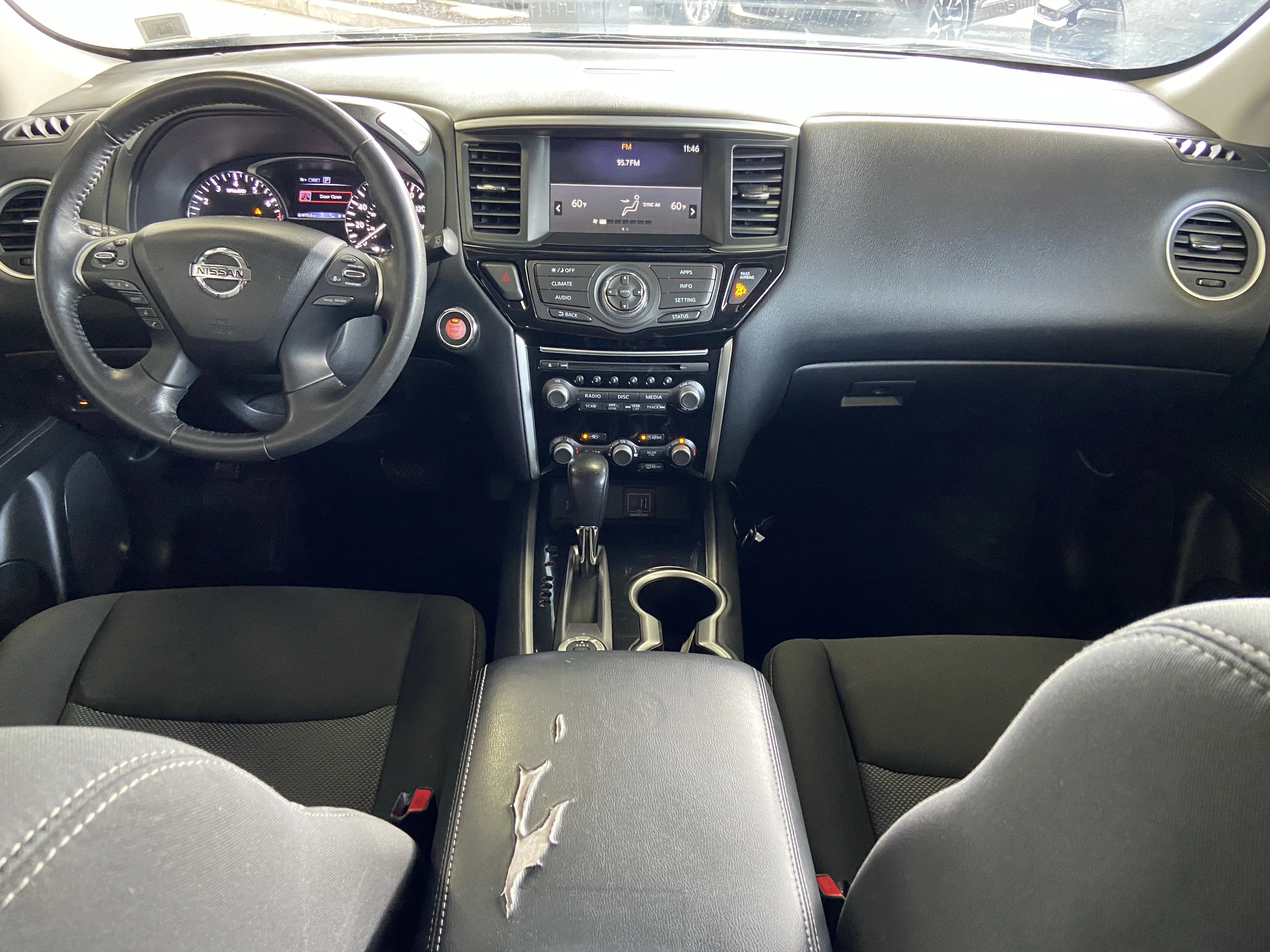 2025 Nissan Pathfinder SL - Photo 13