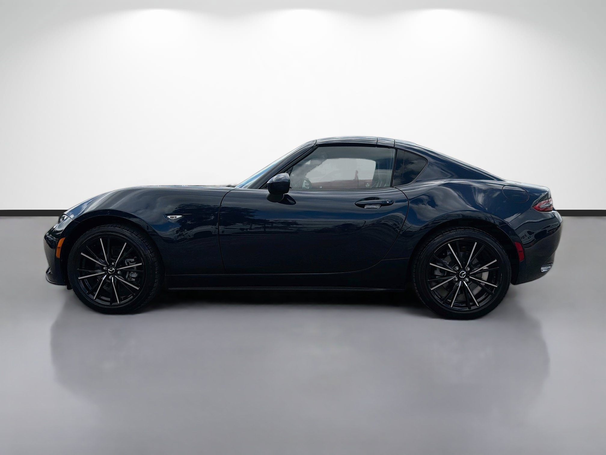 Used 2025 Deep Crystal Blue Mica Mazda Grand Touring image 6