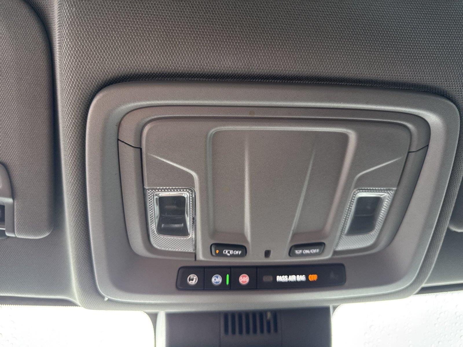 Used 2025 Summit White GMC Pro image 29