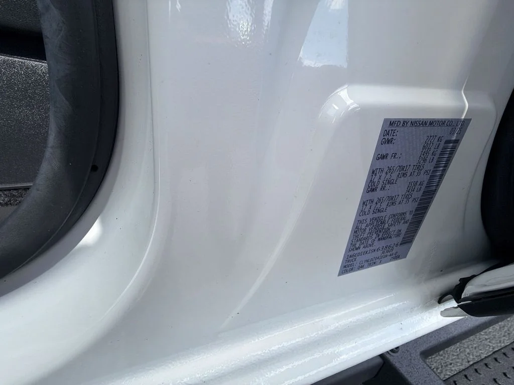 Used 2025 White Nissan PRO-4X image 21
