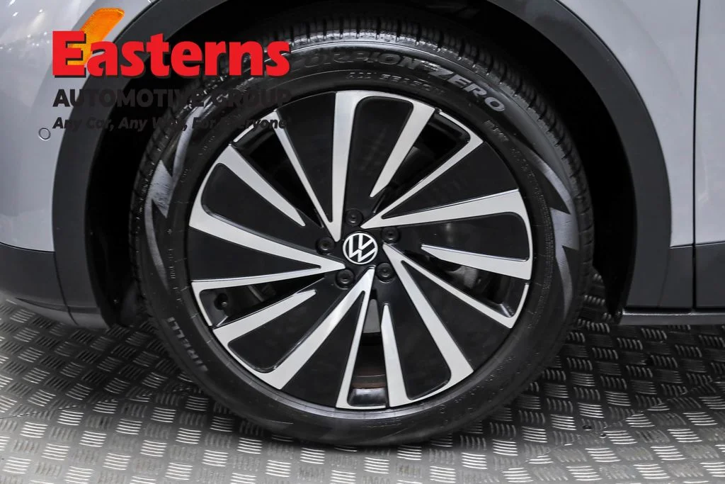 Used 2024 Silver Volkswagen S image 28