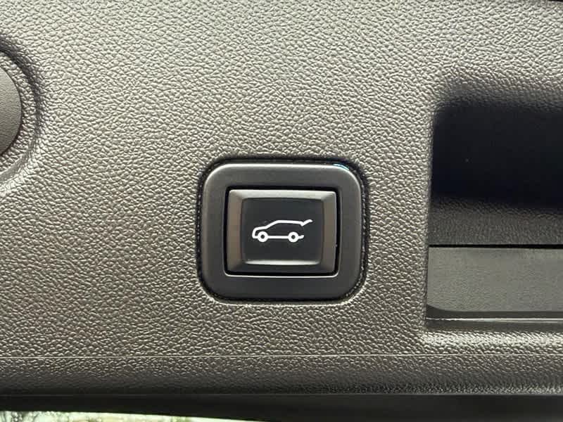 Used 2022 Iron Gray Metallic Chevrolet LT image 8